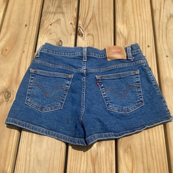 Jr Levi Shorts - Picture 2 of 3